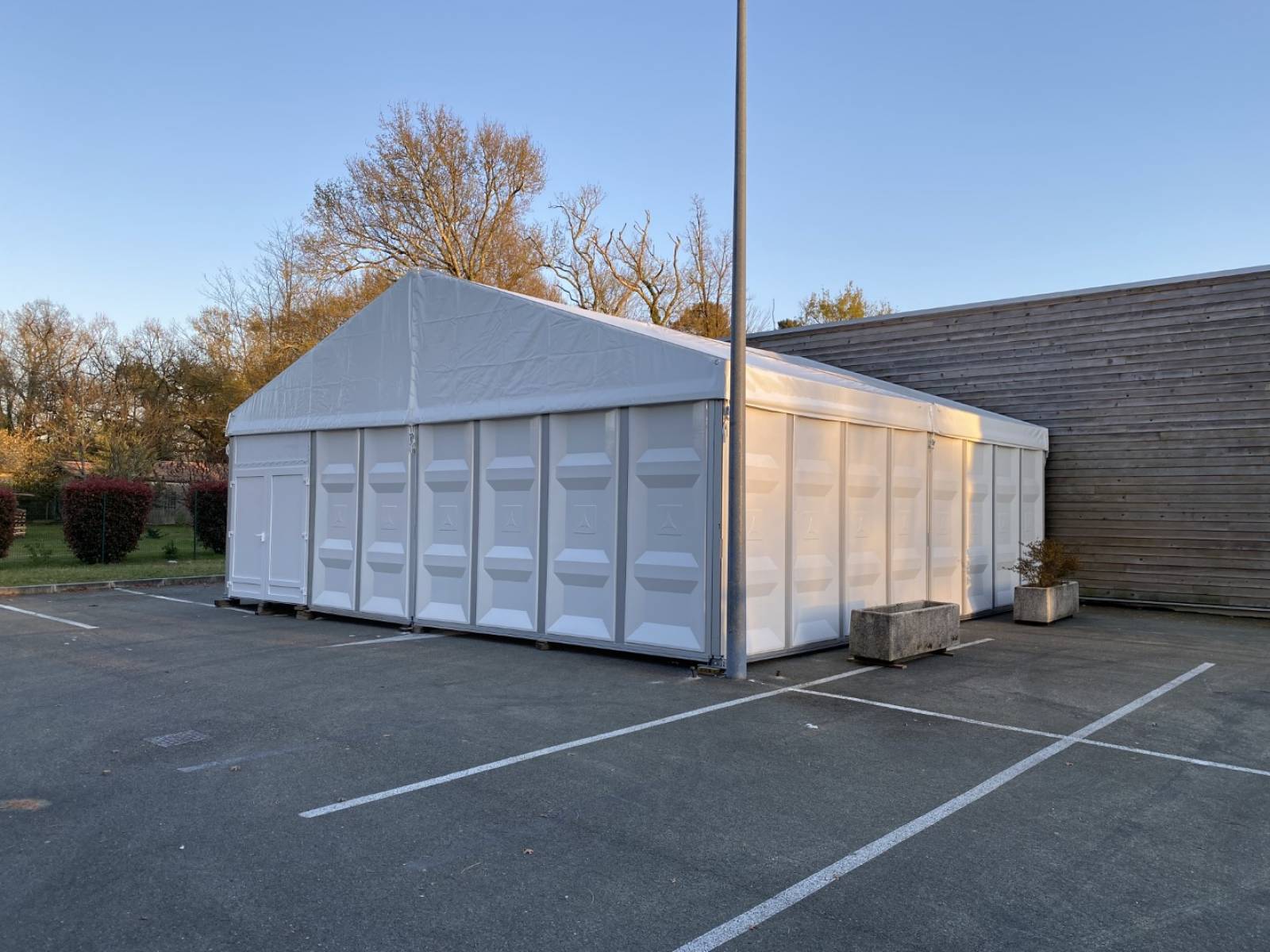 Chapiteau en Bardage coque pour vente ou stockage