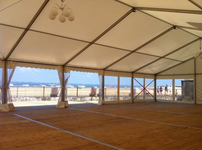 Que pouvons nous faire lorsqu'il fait très chaud avec un chapiteau