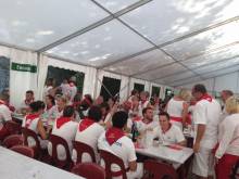 Location de chapiteaux pour restauration dans une Peña pour les Fêtes de Bayonne